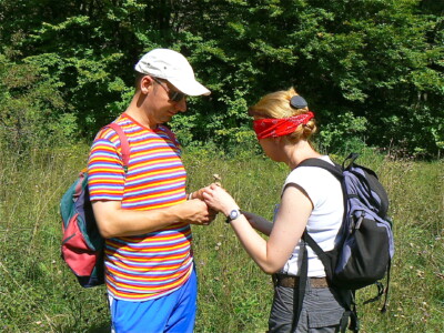Führung „Der Weg der Sinne“: Markus König mit Assistentin Regine Blab (2.9.2006)